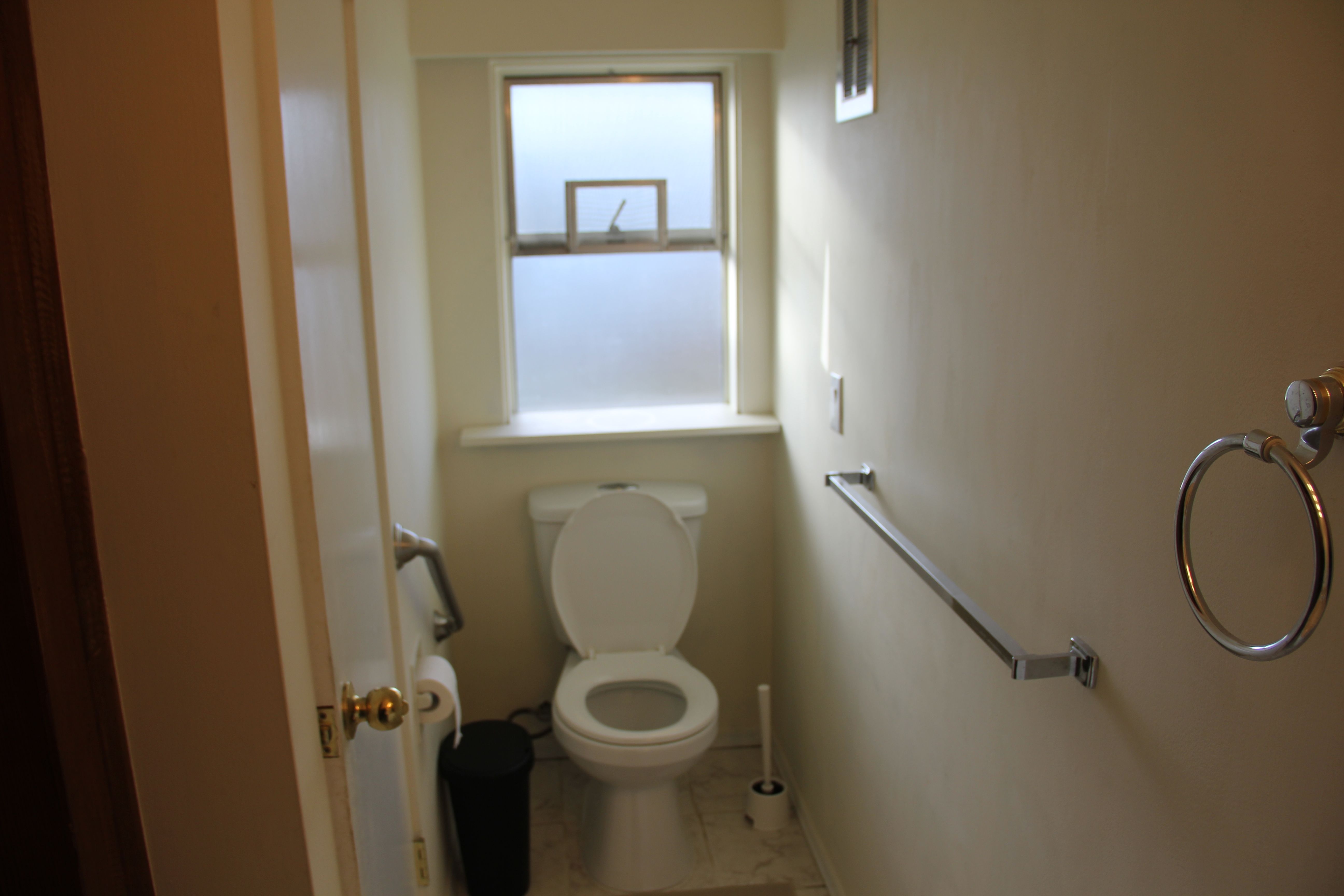 Affordable Private Room 3 for Students in Burquitlam near SkyTrain